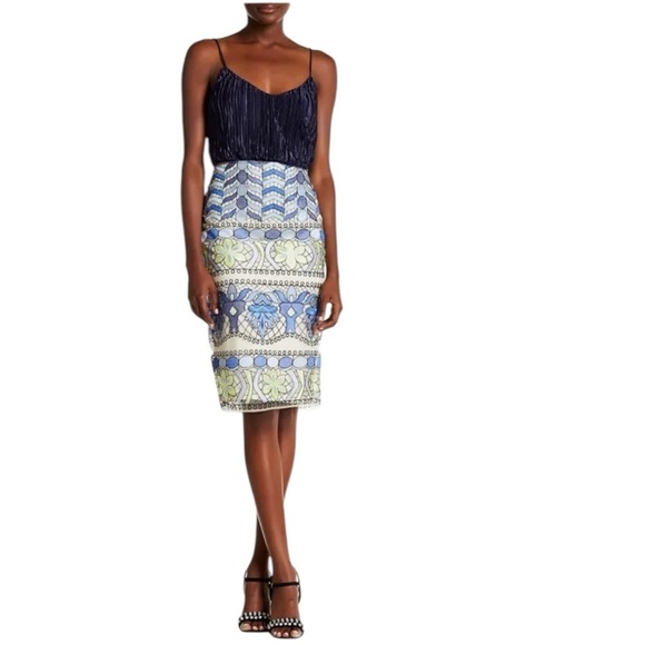 ECI Pencil Skirt with Embellished Design SZ 12 - Picture 4 of 12